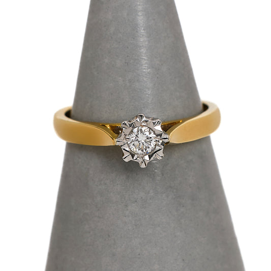 Pre-Owned 9ct Gold Illusion Set Diamond Ring Size J.5