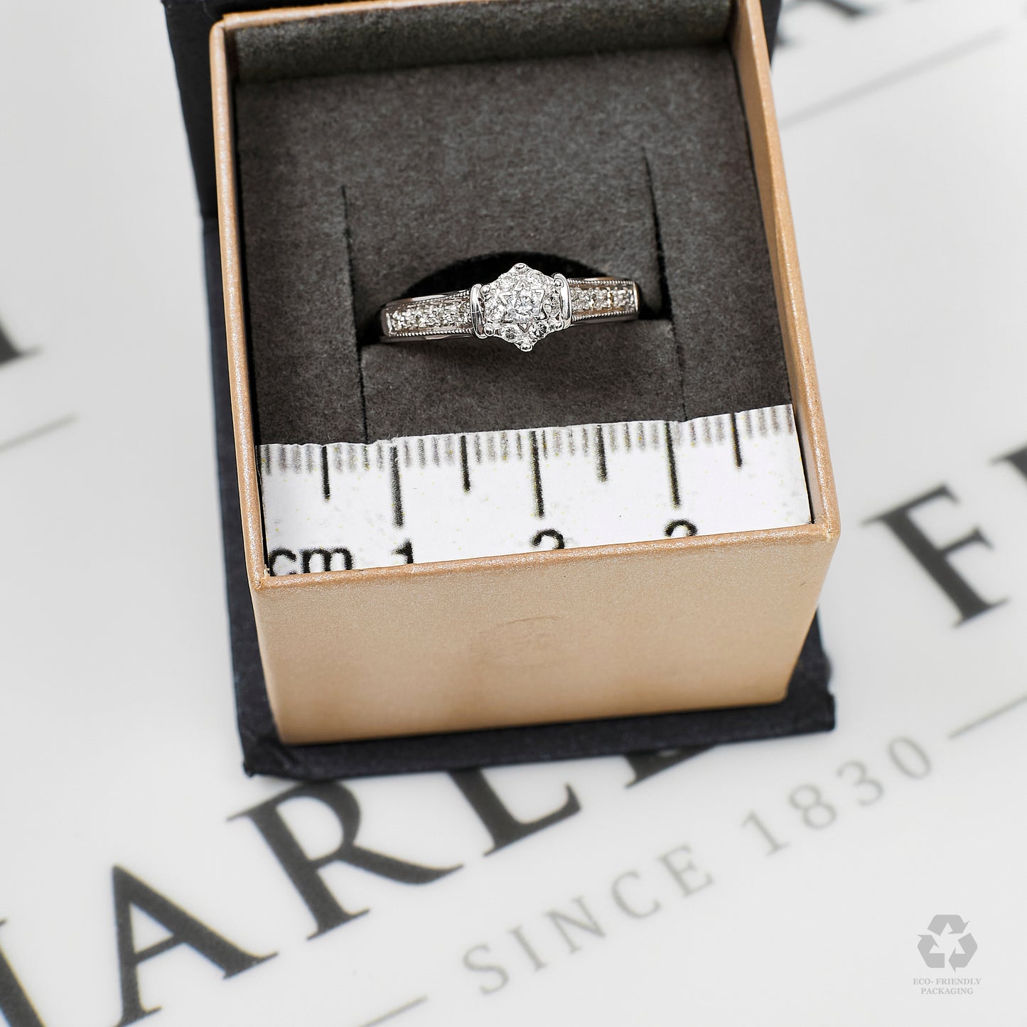 Pre-Owned 9ct White Gold Cluster Ring Size N