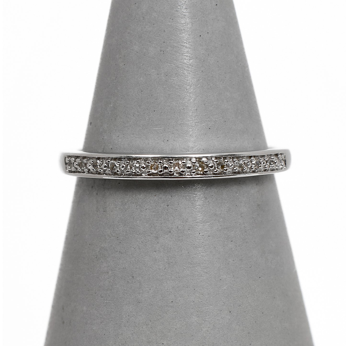 Pre-Owned 9ct White Gold 13 Diamond Ring Size L.5