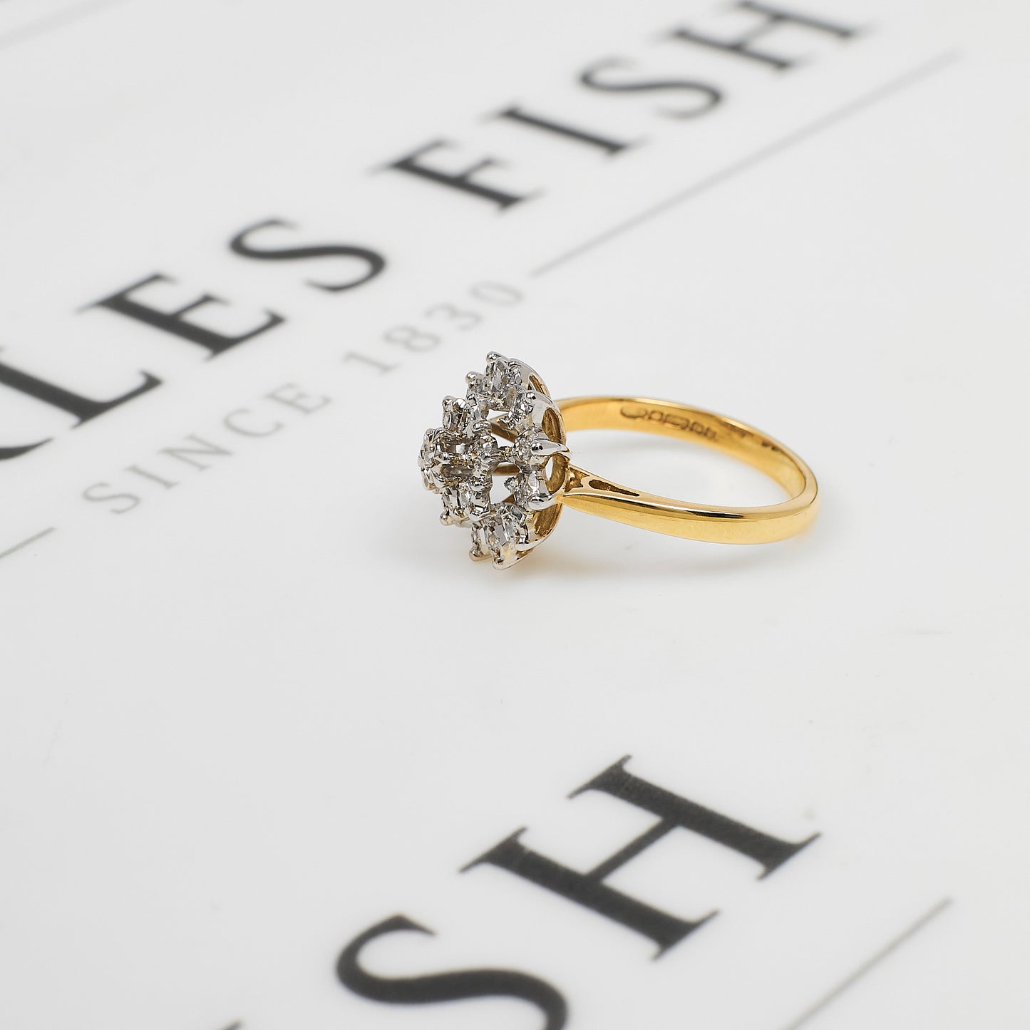 Pre-Owned 9ct Gold Illusion Set Diamond Cluster Ring Size M