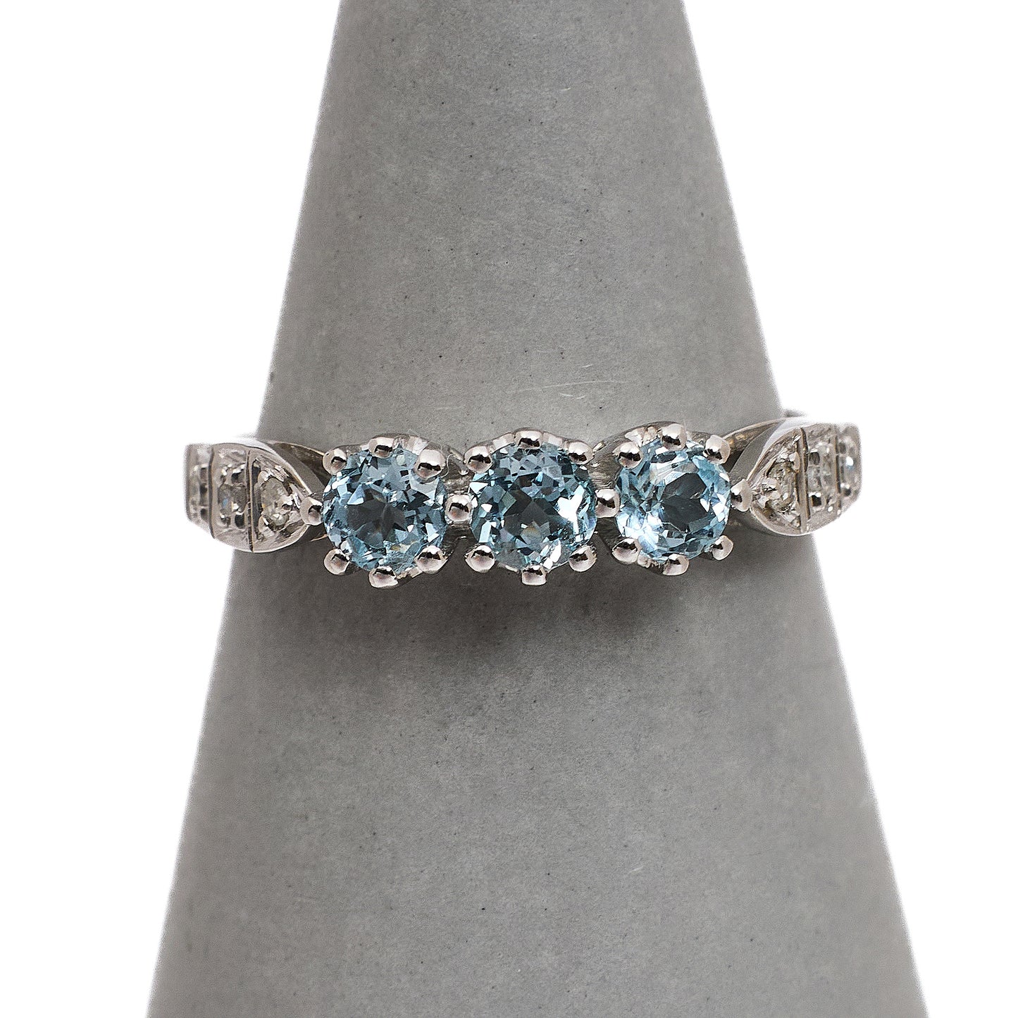 Pre-Owned 9ct White Gold Topaz & Diamond Ring Size L.5