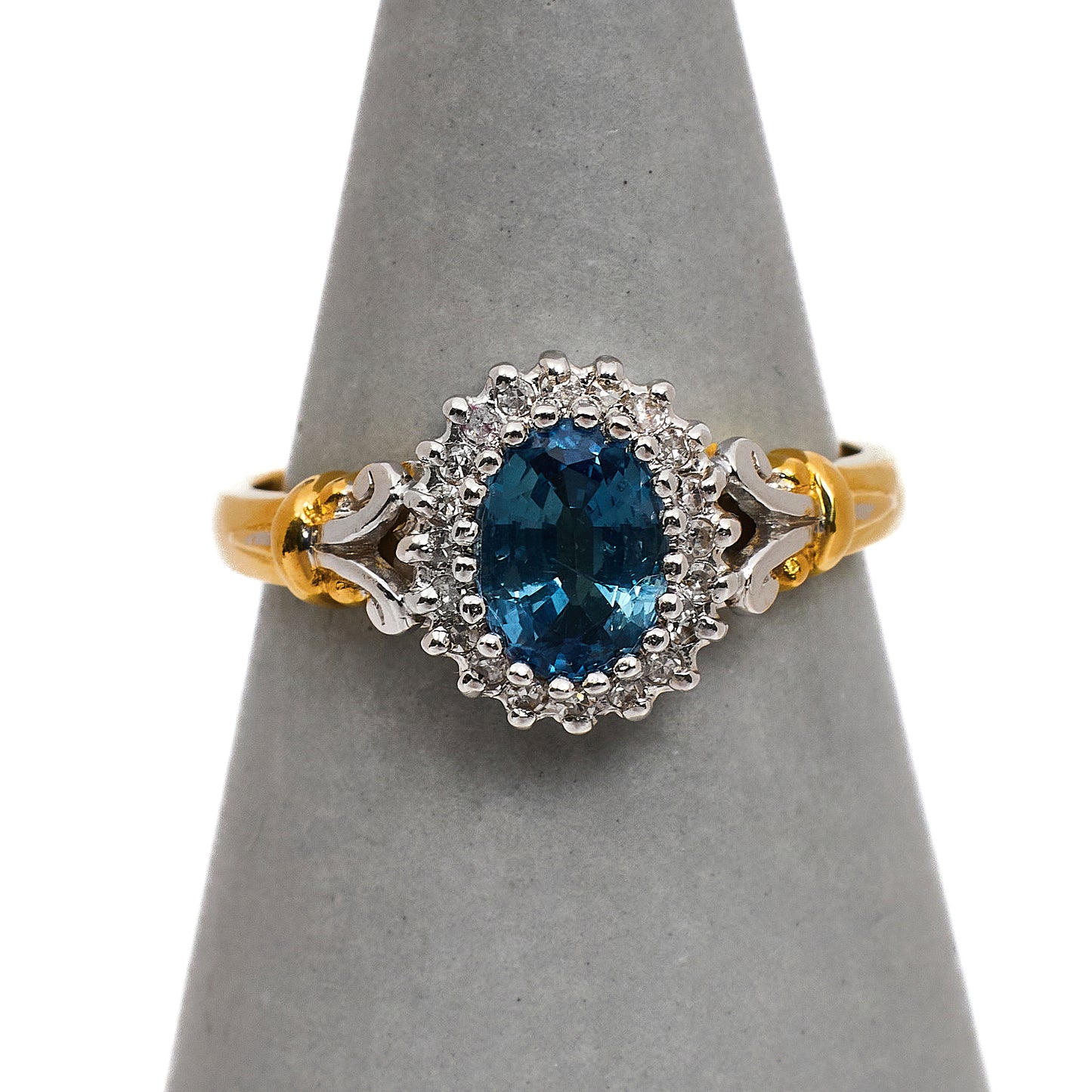 Pre-Owned 9ct Gold Oval Sapphire & Diamond Cluster Ring