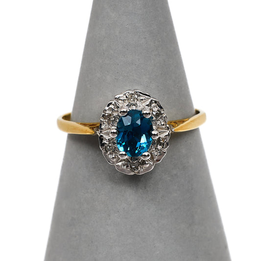 Pre-Owned 9ct Gold Topaz & Diamond Cluster Ring Size I.5