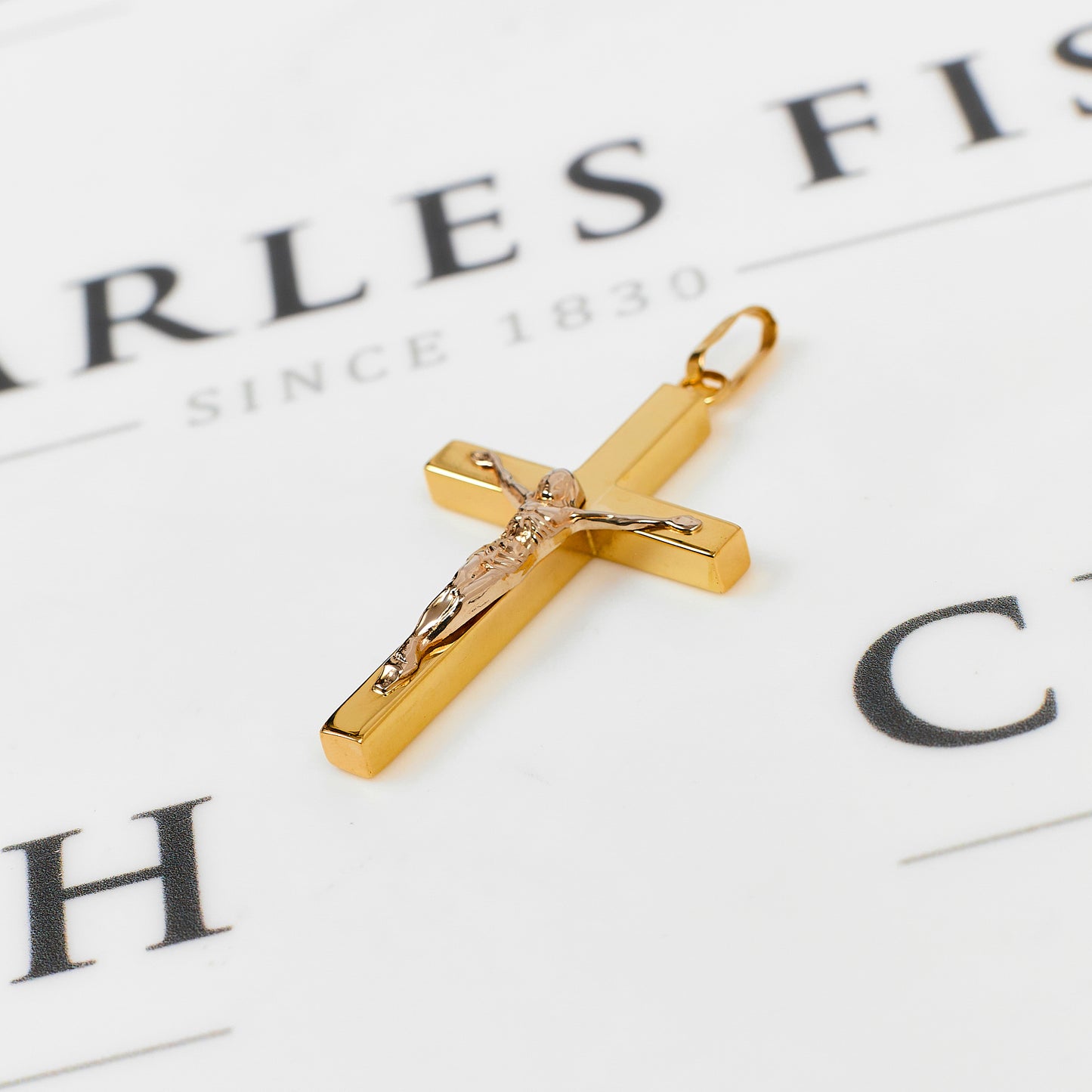 Pre-Owned 9ct Gold Crucifix Pendant