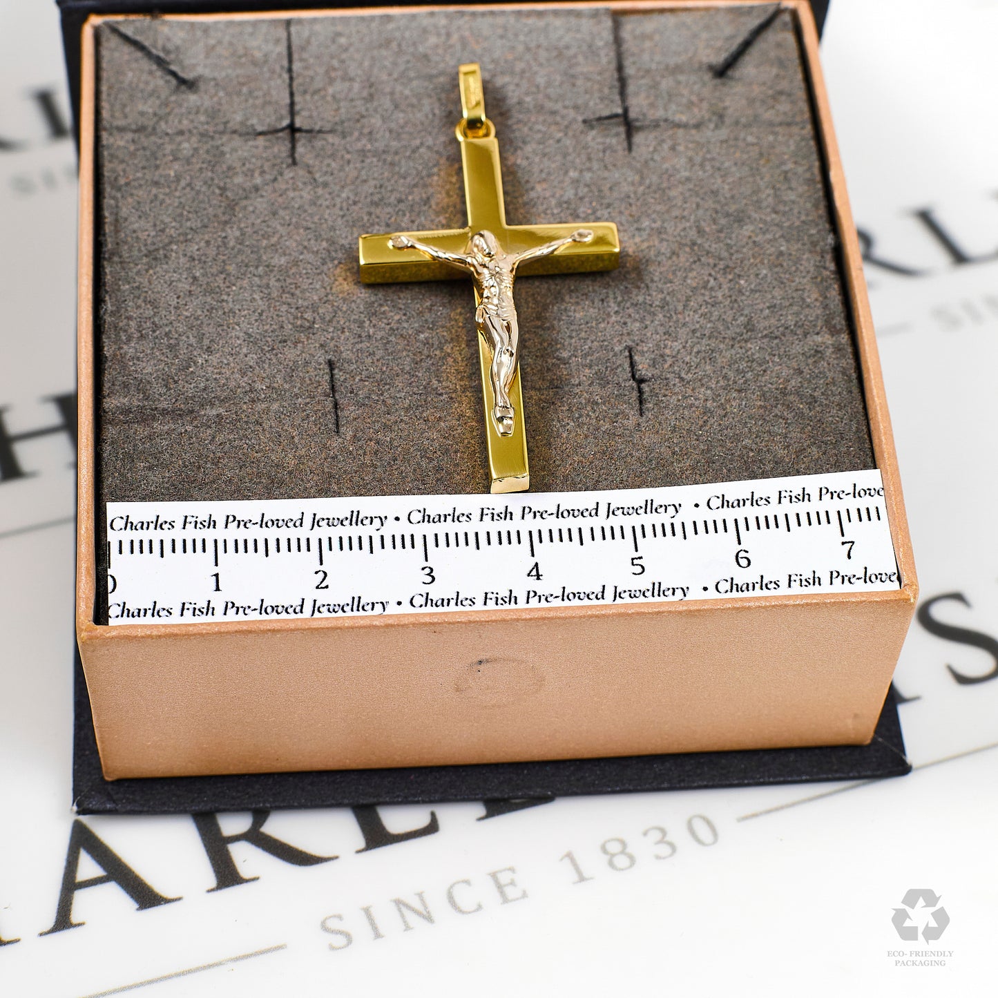 Pre-Owned 9ct Gold Crucifix Pendant