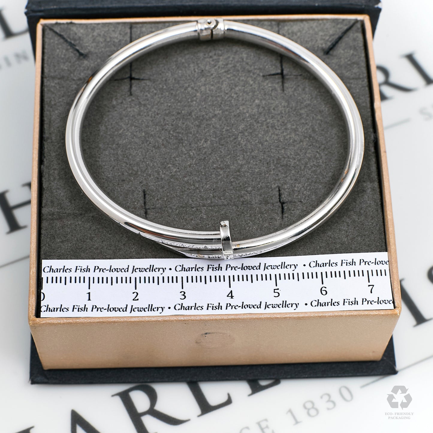 Pre-Owned 9ct White Gold Curved Nail Design Hinged Bangle