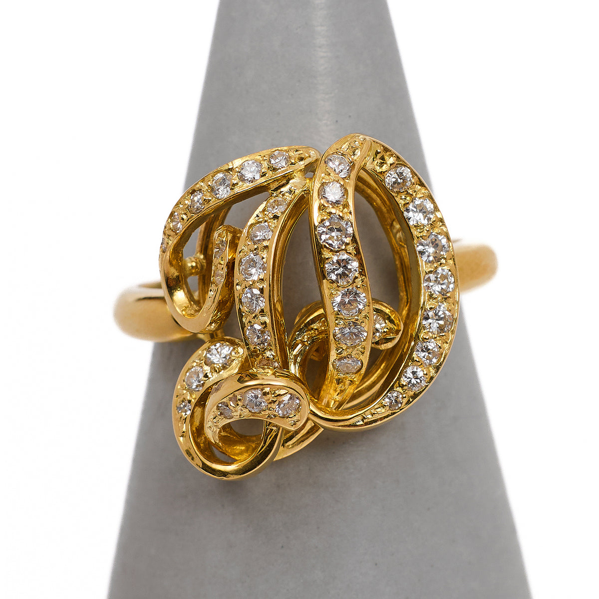Pre-Owned 18ct Gold 35 Diamond Initial D Ring Size M.5