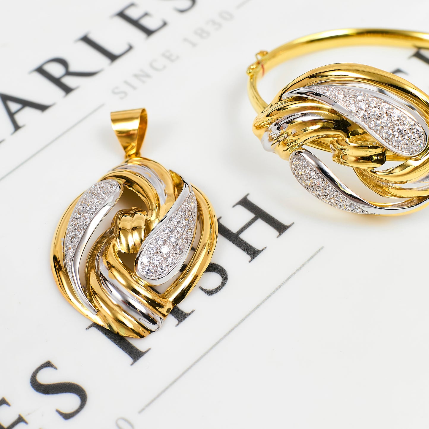 Pre-Owned 18ct Gold 2 Tone CZ Pendant & Bangle SET