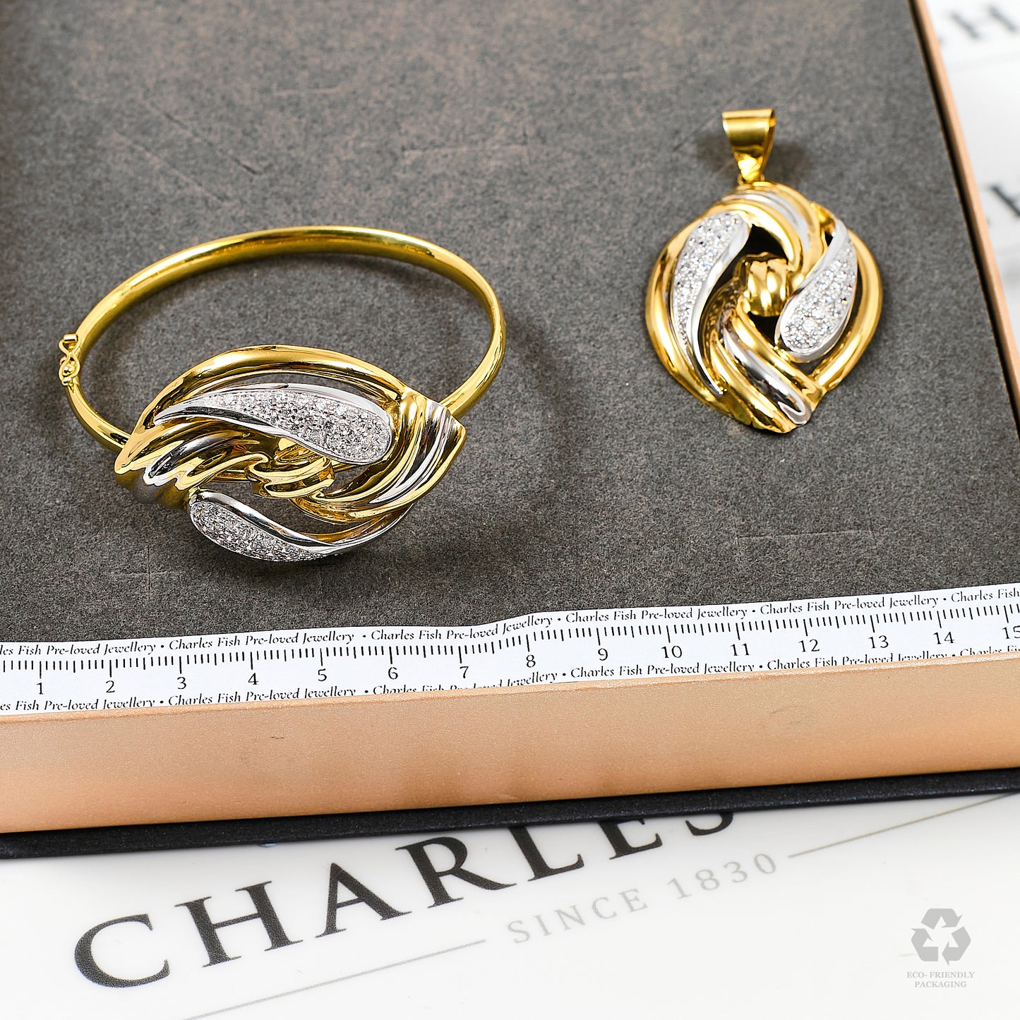 Pre-Owned 18ct Gold 2 Tone CZ Pendant & Bangle SET