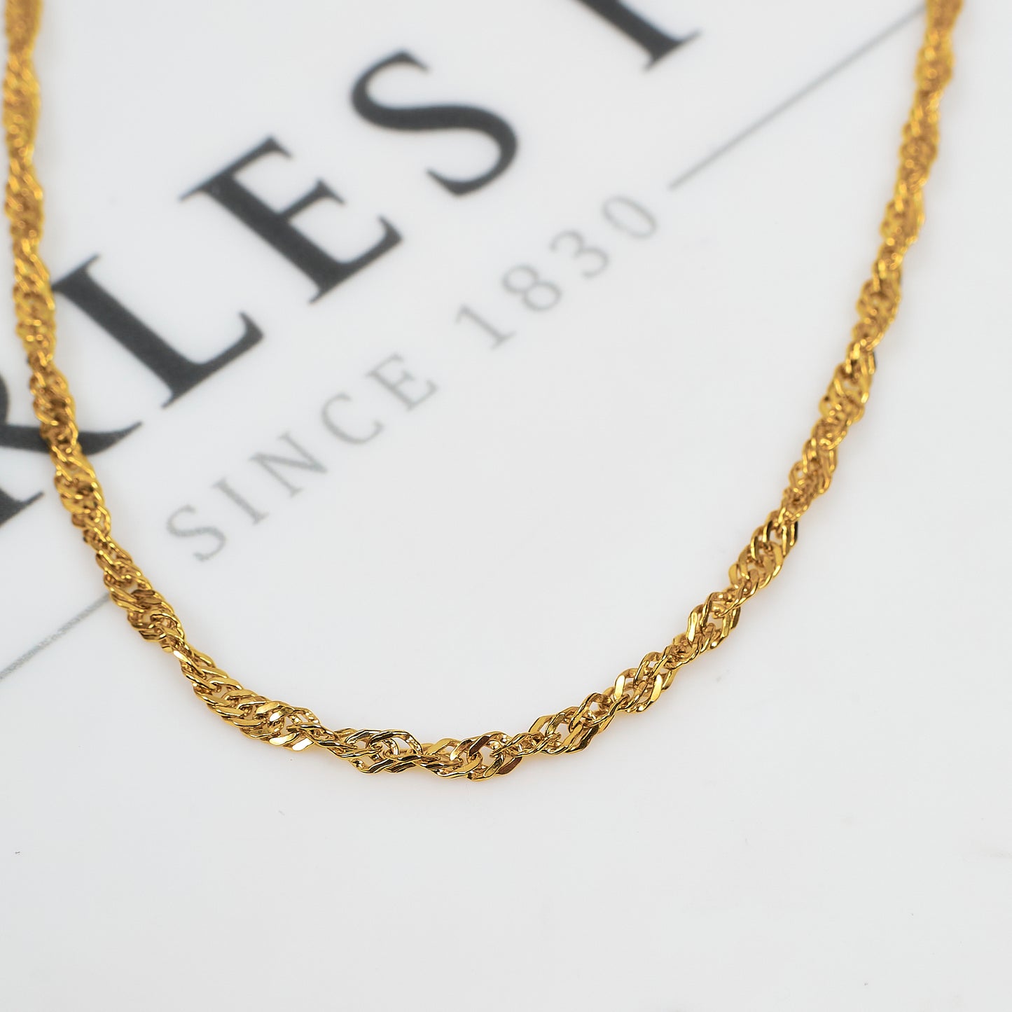Pre-Owned 9ct Gold Twist Curb Chain Necklace 24 Inch
