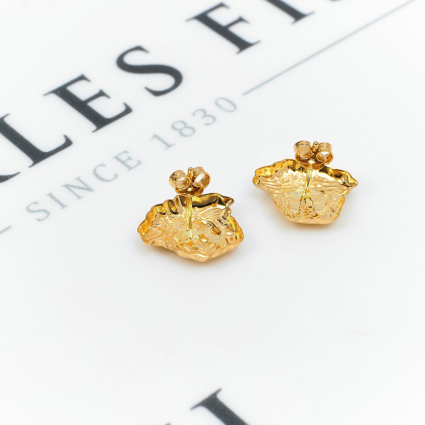 Pre-Owned 18ct Gold Medusa Head Stud Earrings