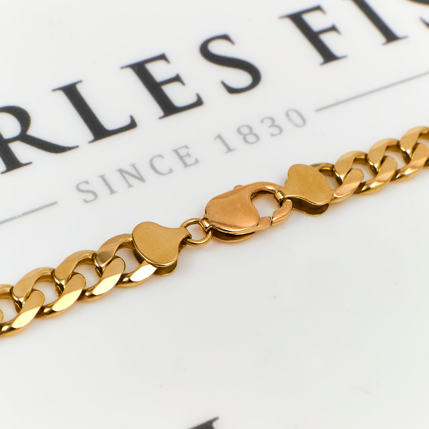 Pre-Owned 9ct Gold Curb Chain Necklace 28 Inch