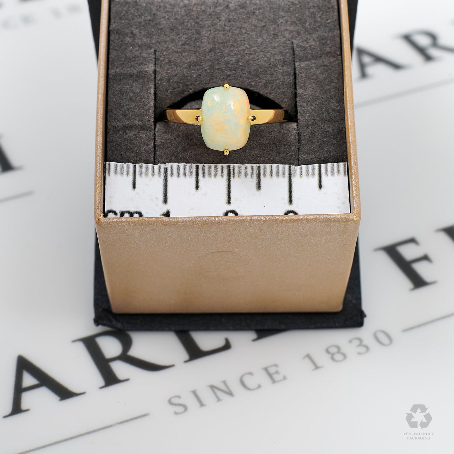 Pre-Owned 9ct Gold Opal Ring Size P.5