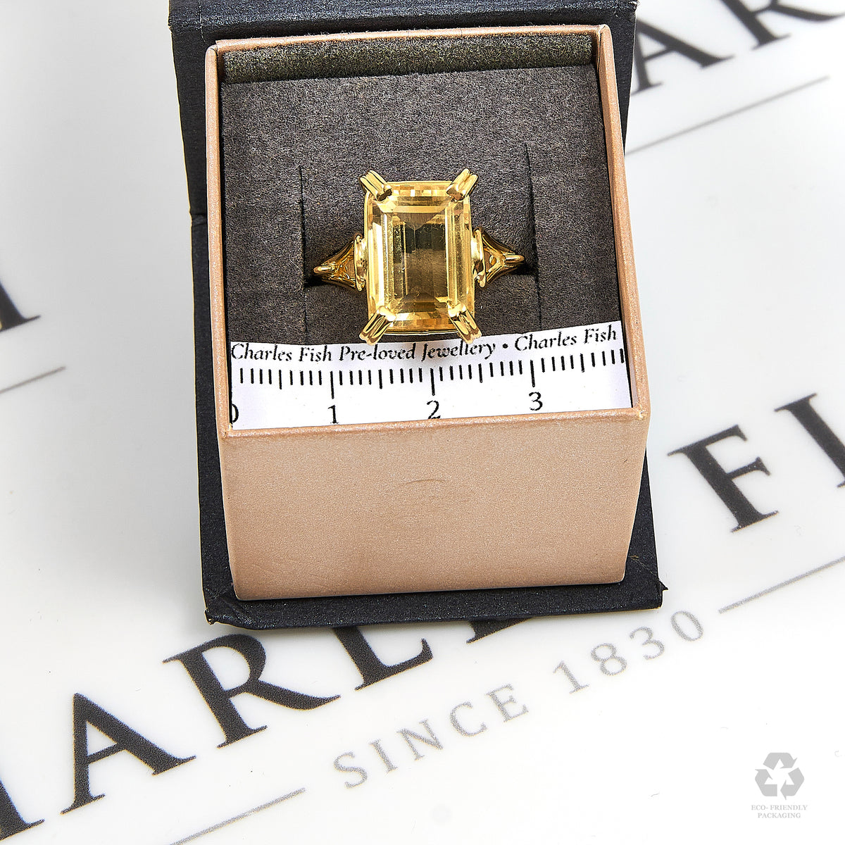 Pre-Owned 18ct Gold Rectangle Citrine Dress Ring Size N.5
