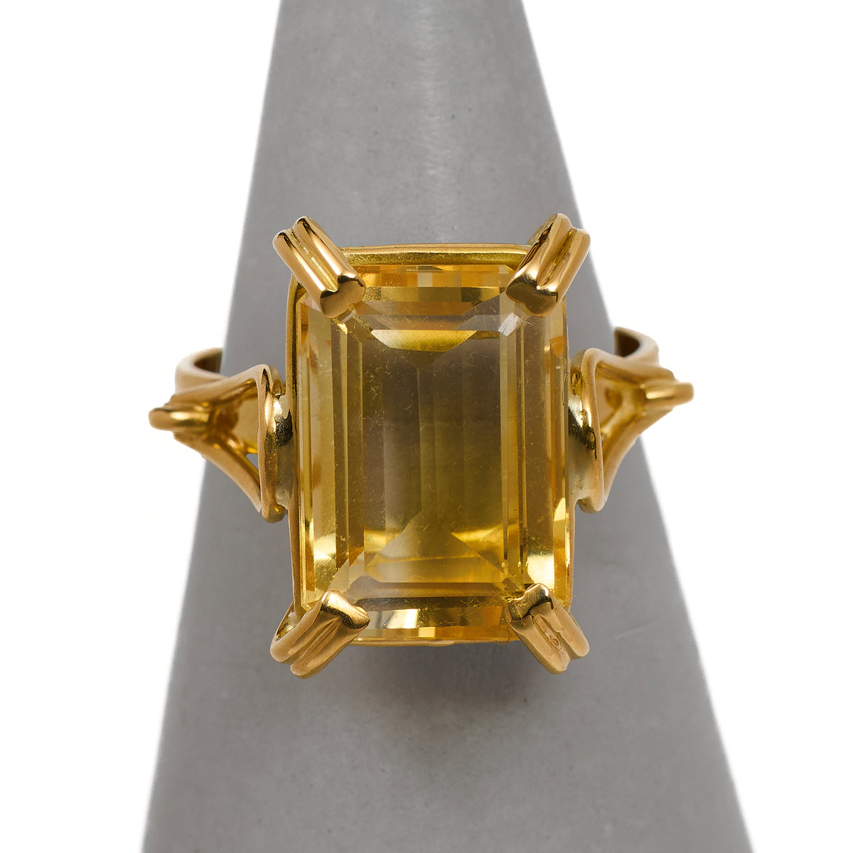 Pre-Owned 18ct Gold Rectangle Citrine Dress Ring Size N.5