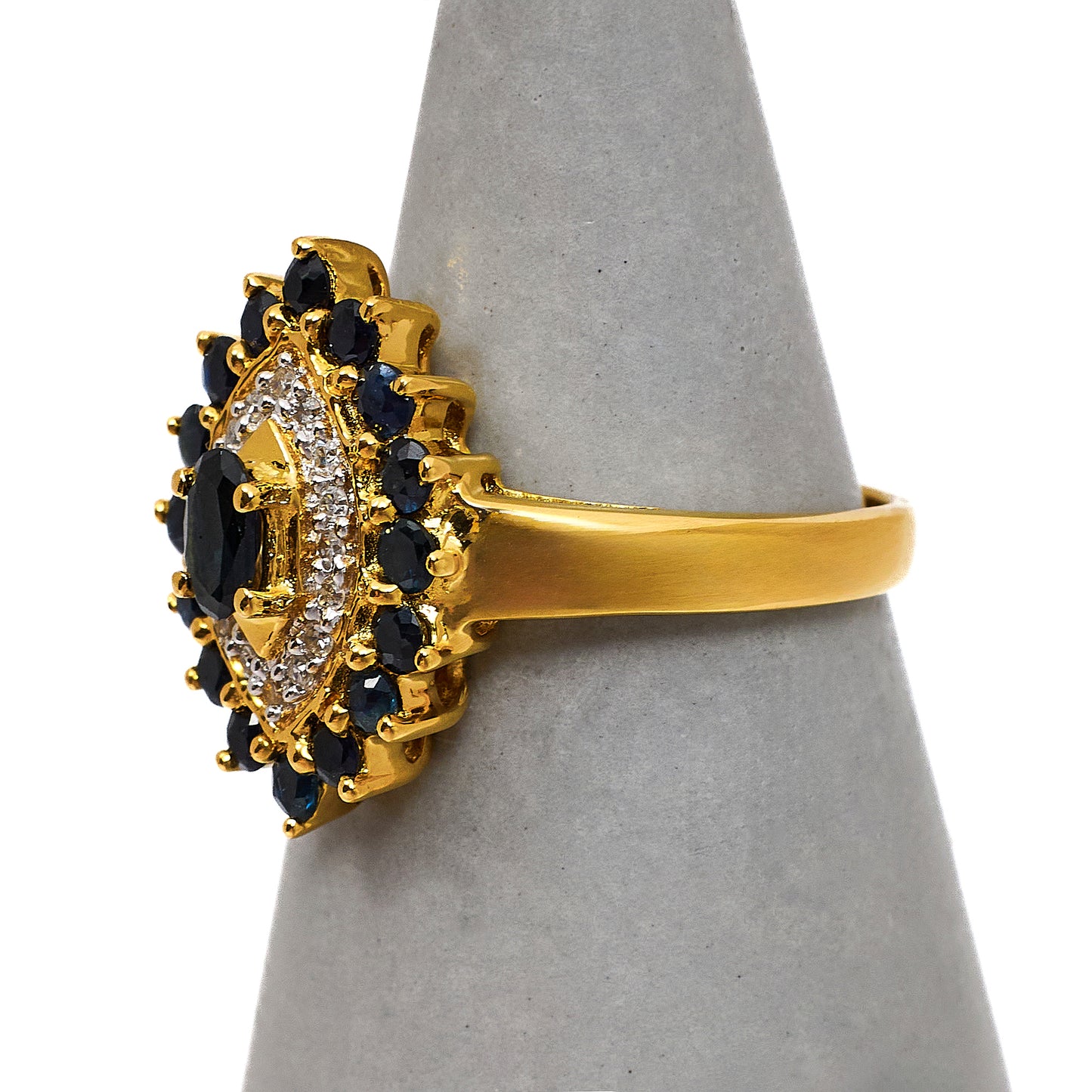 Pre-Owned 18ct Gold Oval Sapphire & Diamond Cluster Ring