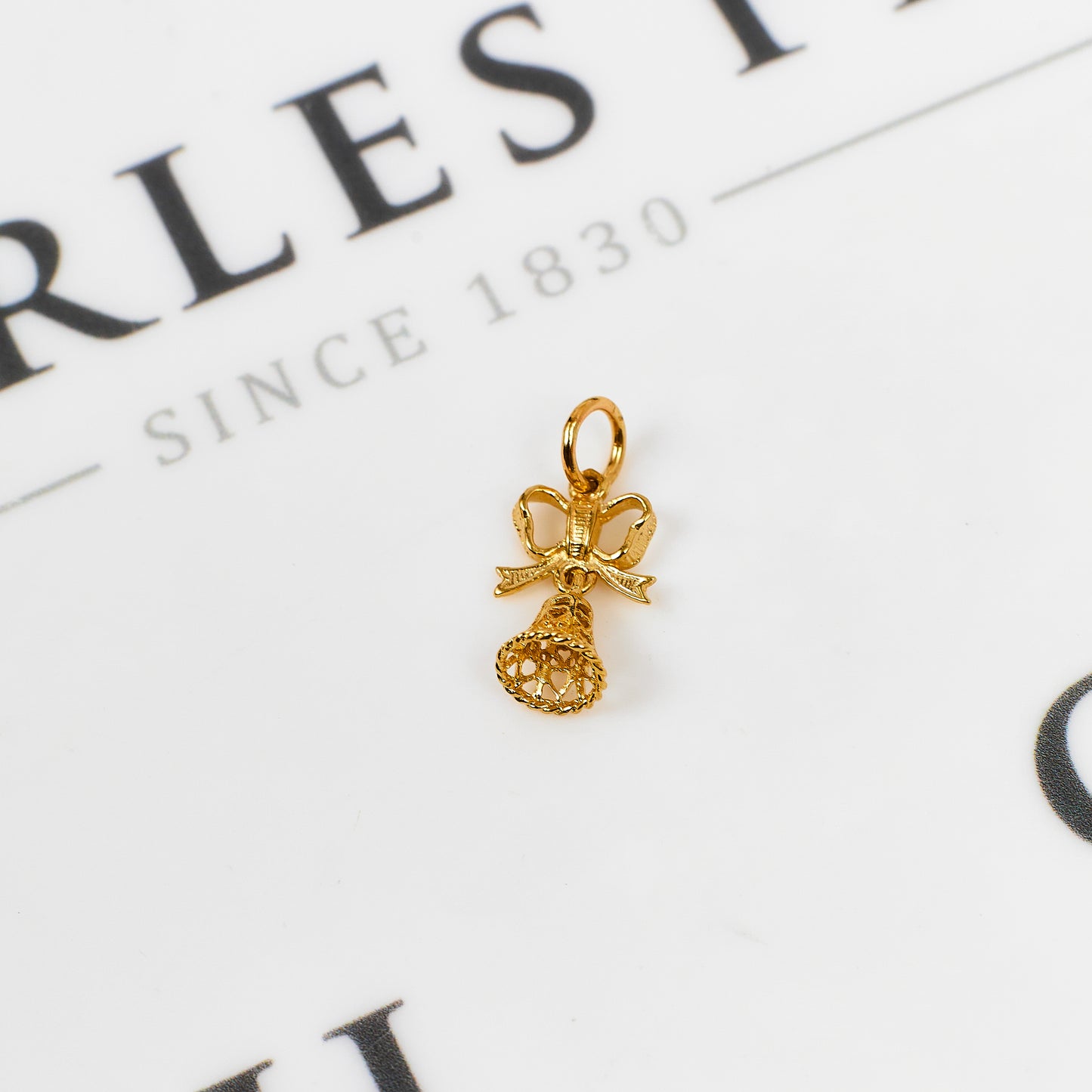 Pre-Owned 9ct Gold Bell & Bow Charm