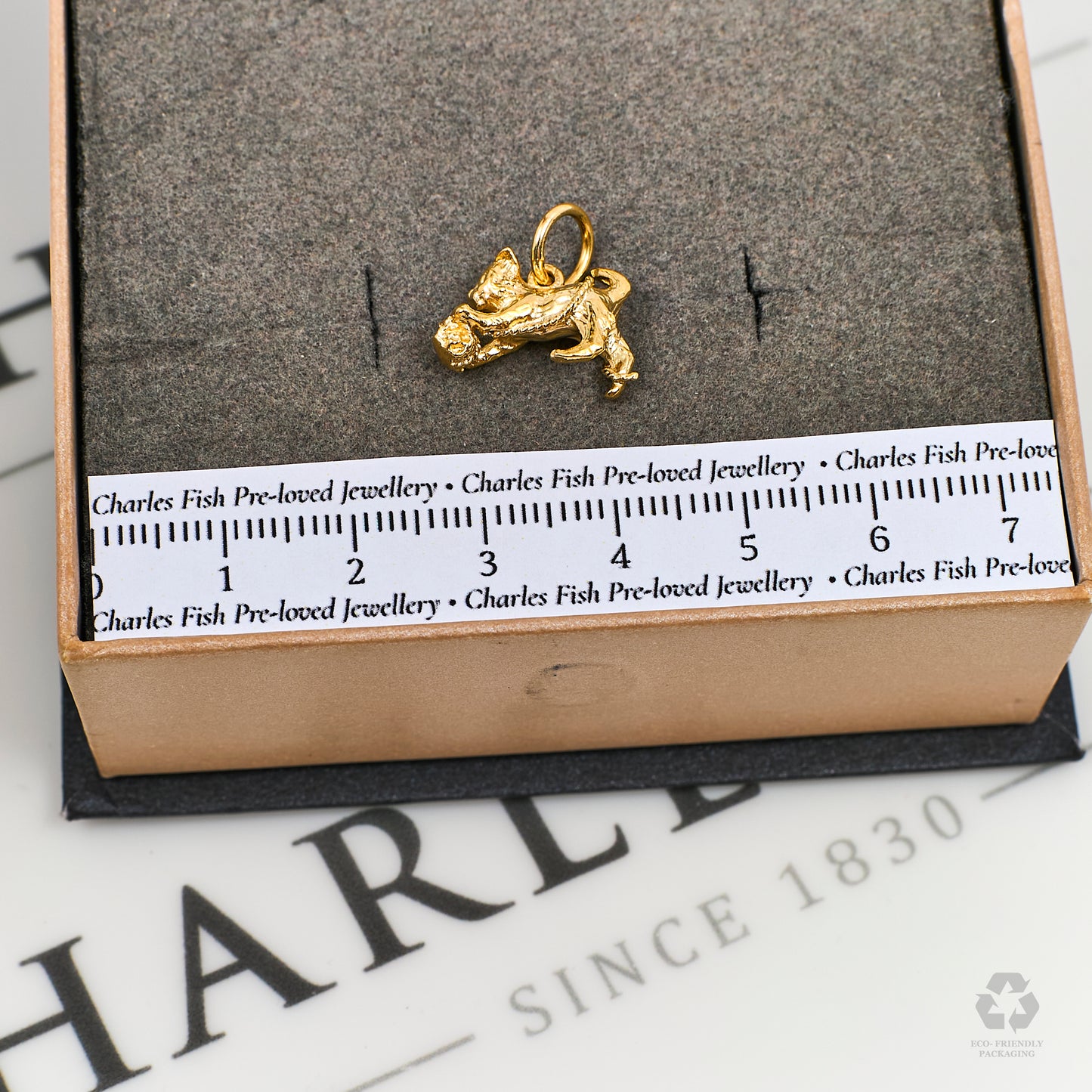 Pre-Owned 9ct Gold Cat & Ball Of Wool Charm