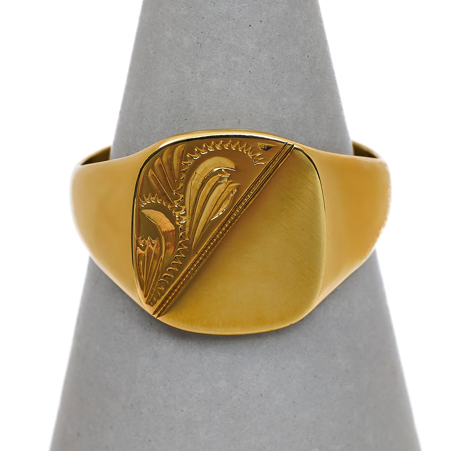Pre-Owned 9ct Gold Half Pattern Signet Ring Size R