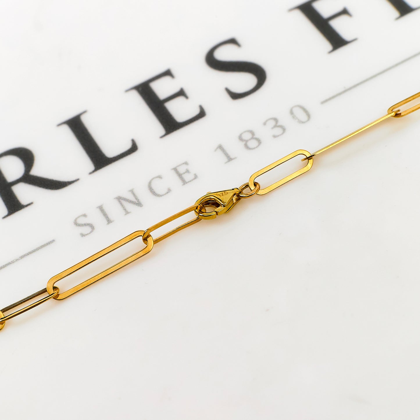 Pre-Owned 9ct Gold Heart Pendant & Oval Link Chain