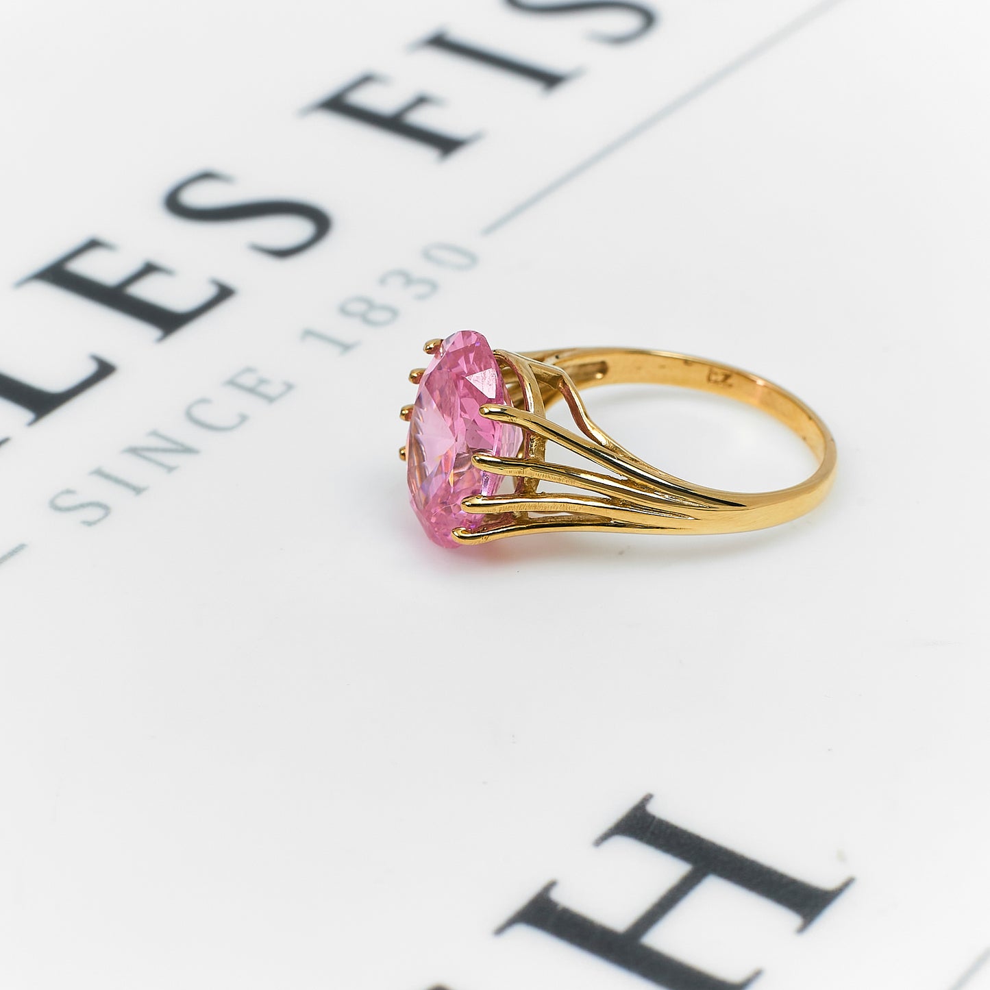 Pre-Owned 9ct Gold Oval Pink CZ Dress Ring Size P