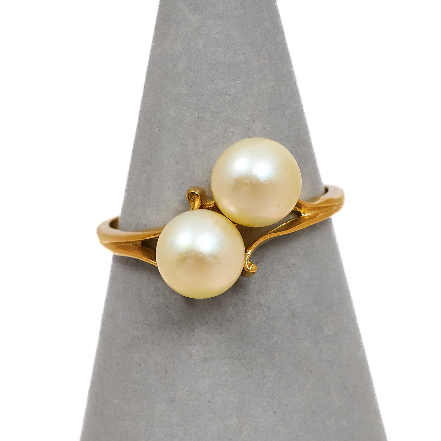 Pre-Owned 9ct Gold 2 Cultured Pearl Ring Size L