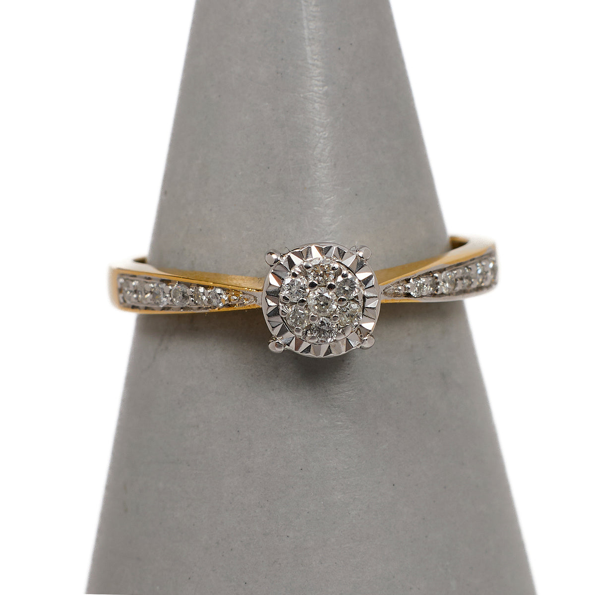 Pre-Owned 9ct Gold Diamond Cluster Ring & Diamond Shoulders
