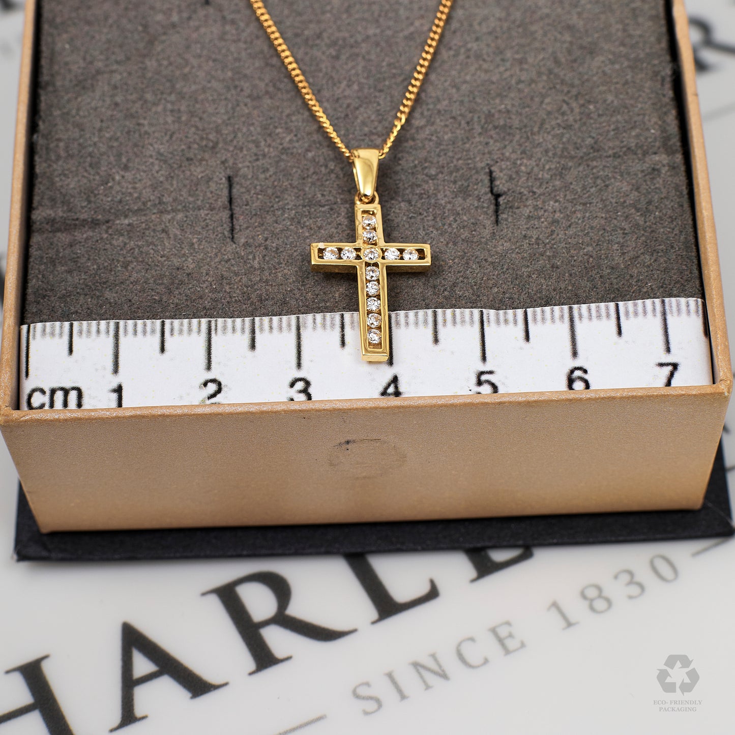 Pre-Owned 9ct Gold CZ Cross Pendant & Chain 18 Inch