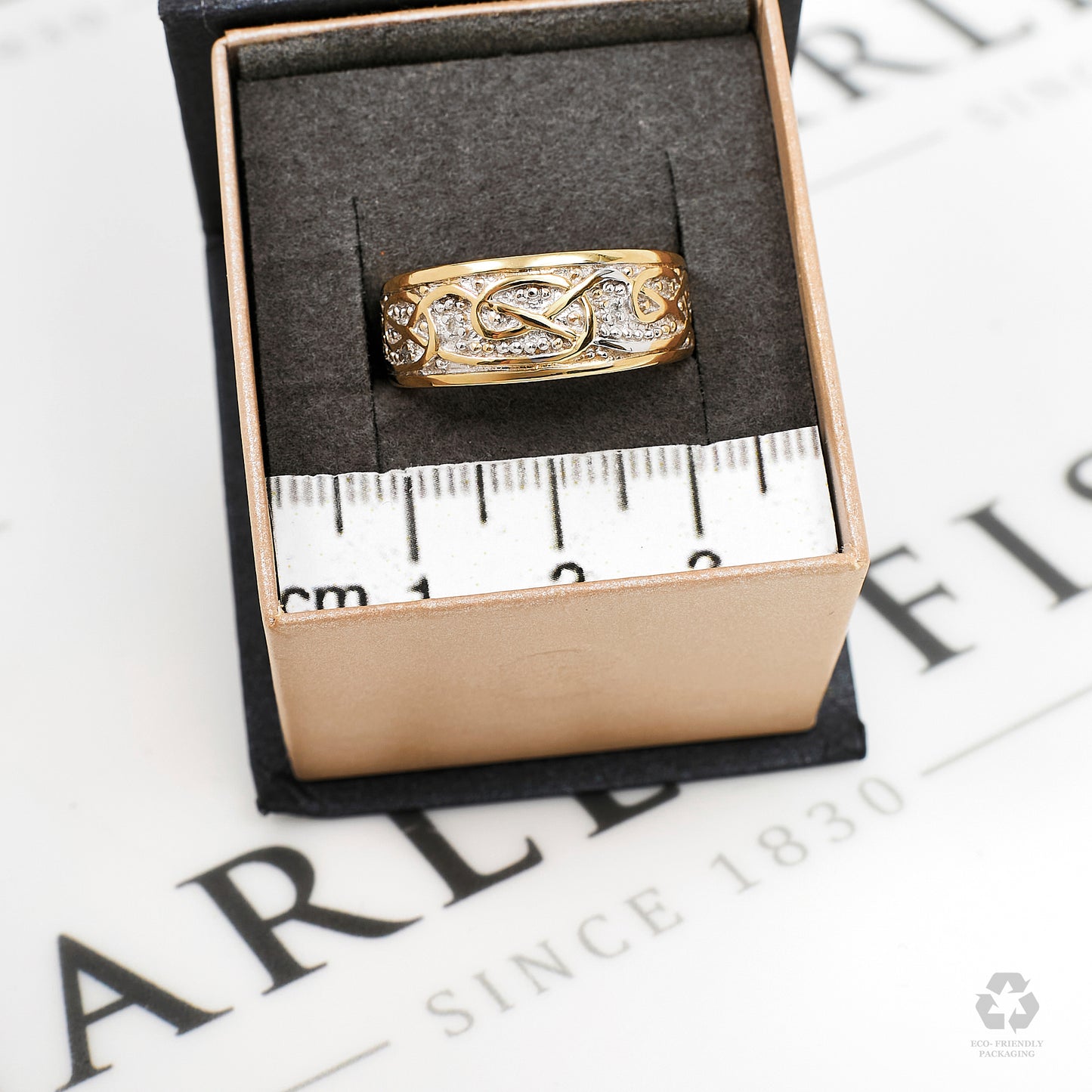 Pre-Owned 9ct Gold 2 Tone Patterned Diamond Band Ring