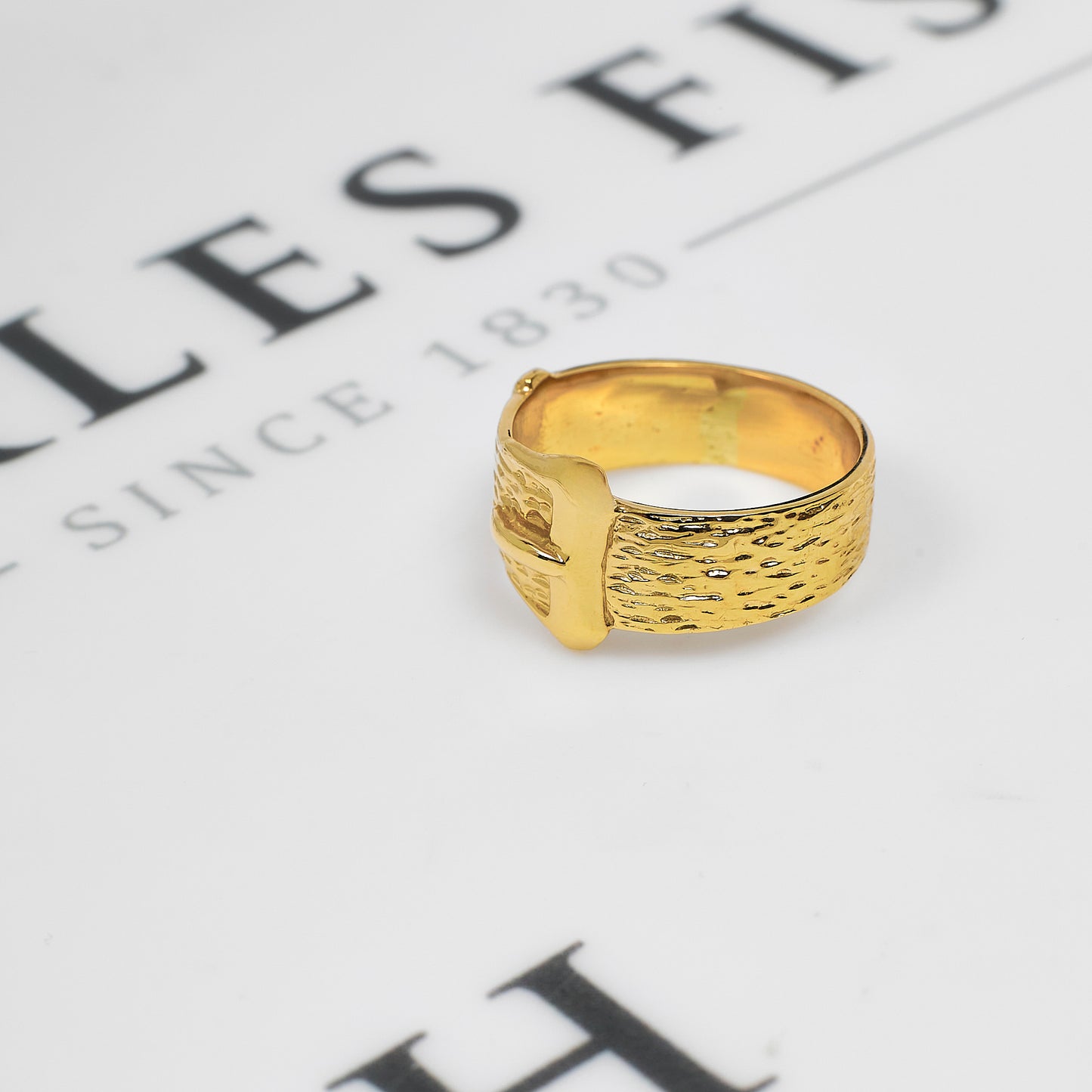 Pre-Owned 9ct Gold Buckle Ring Size O