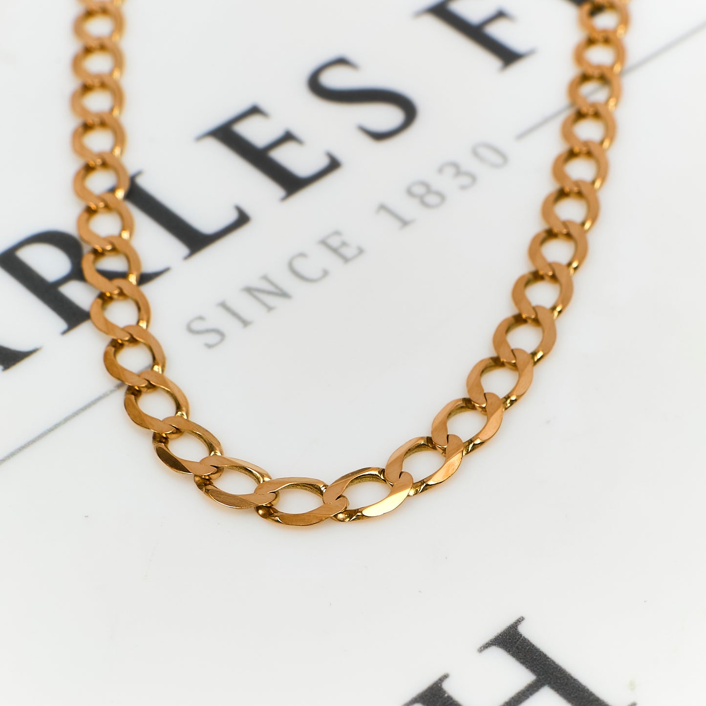 Pre-Owned 9ct Gold Curb Chain Necklace 22 Inch