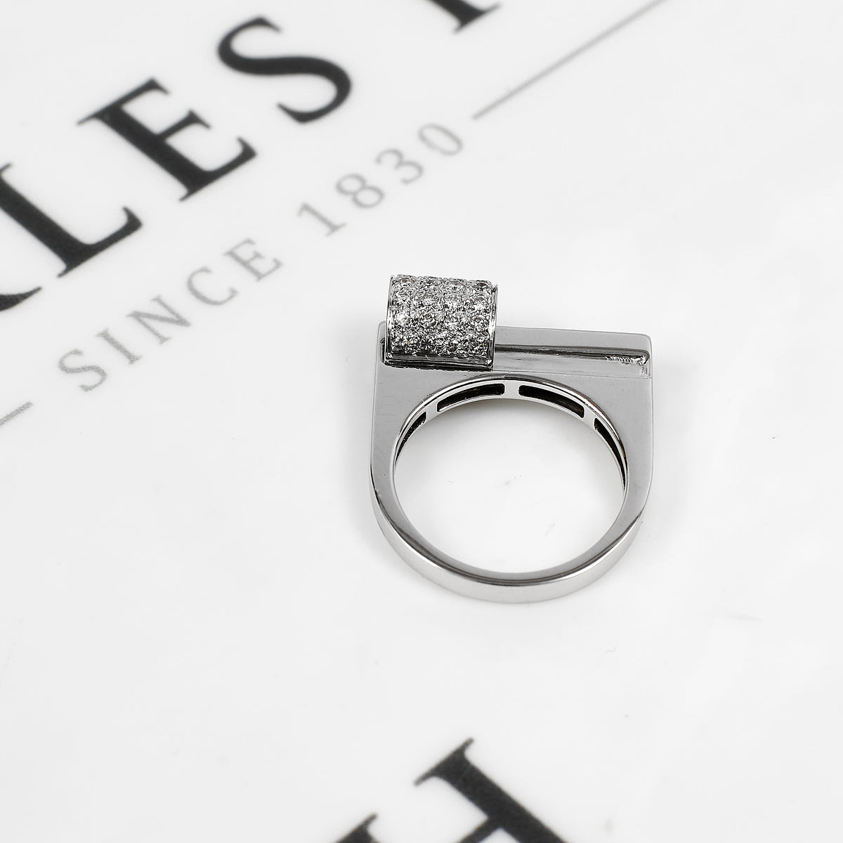 Pre-Owned 18ct White Gold Diamond Ring & Sliding Tube Size M