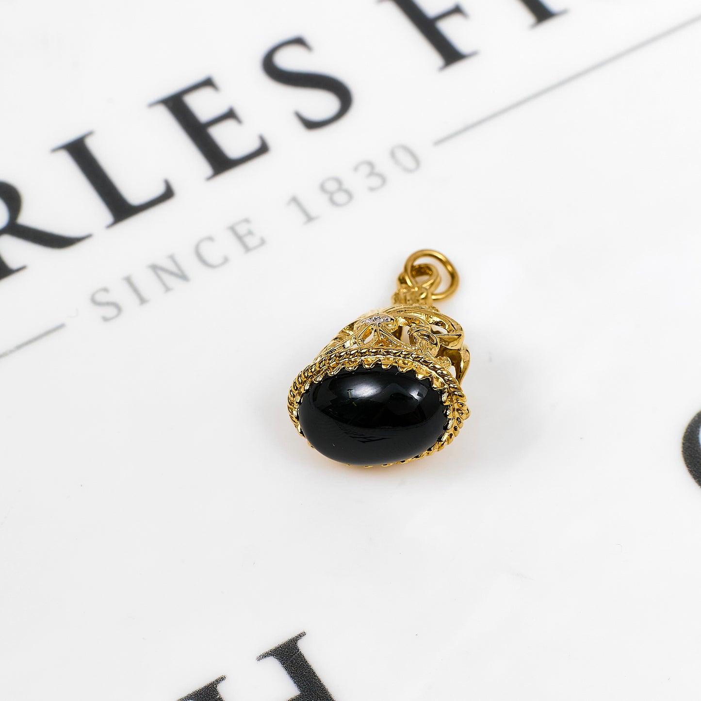 Pre-Owned 9ct Gold Cabochon Onyx & Diamond Fleur De Lis Fob