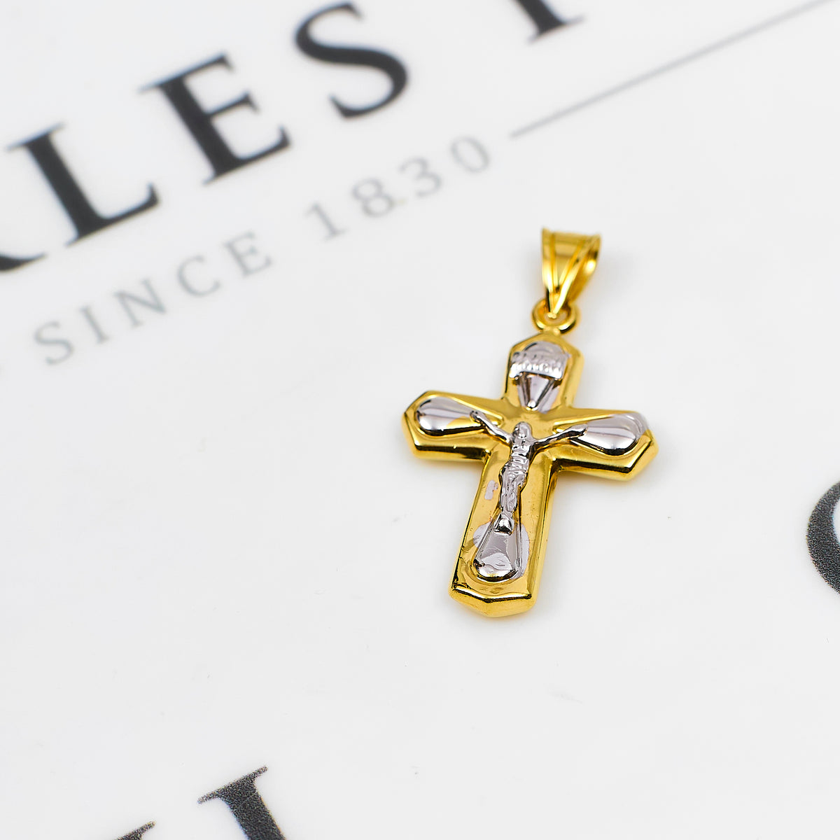 Pre-Owned 14ct Gold 2 Tone Crucifix Pendant