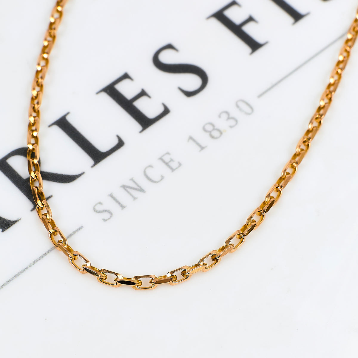 Pre-Owned 9ct Gold Oval Link Gold Necklace 16 Inch