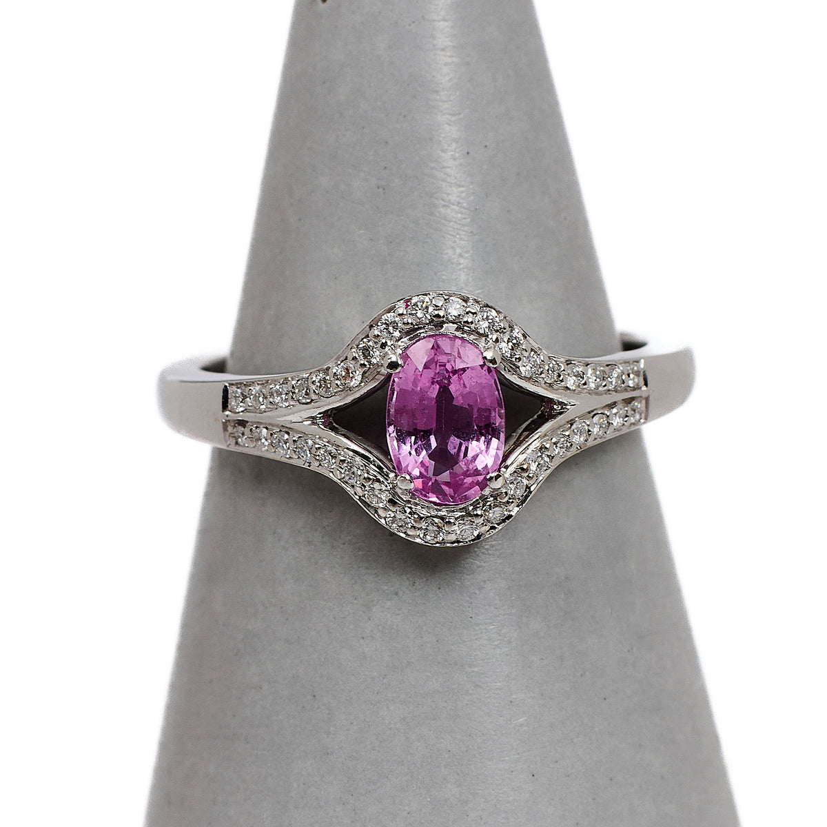 Pre-Owned 18ct White Gold Oval Pink Sapphire & Diamond Ring