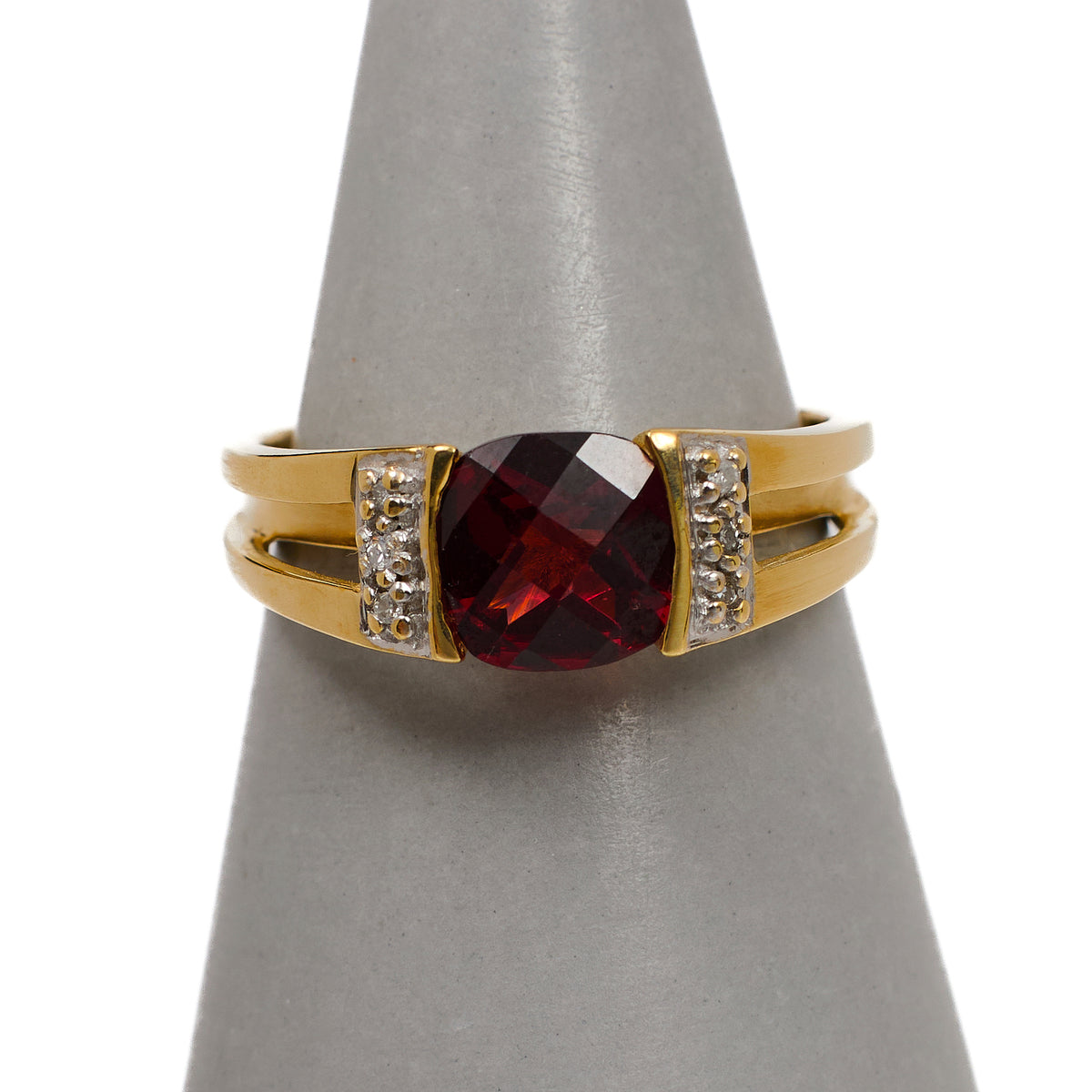 Pre-Owned 9ct Gold Garnet & Diamond Ring Size N