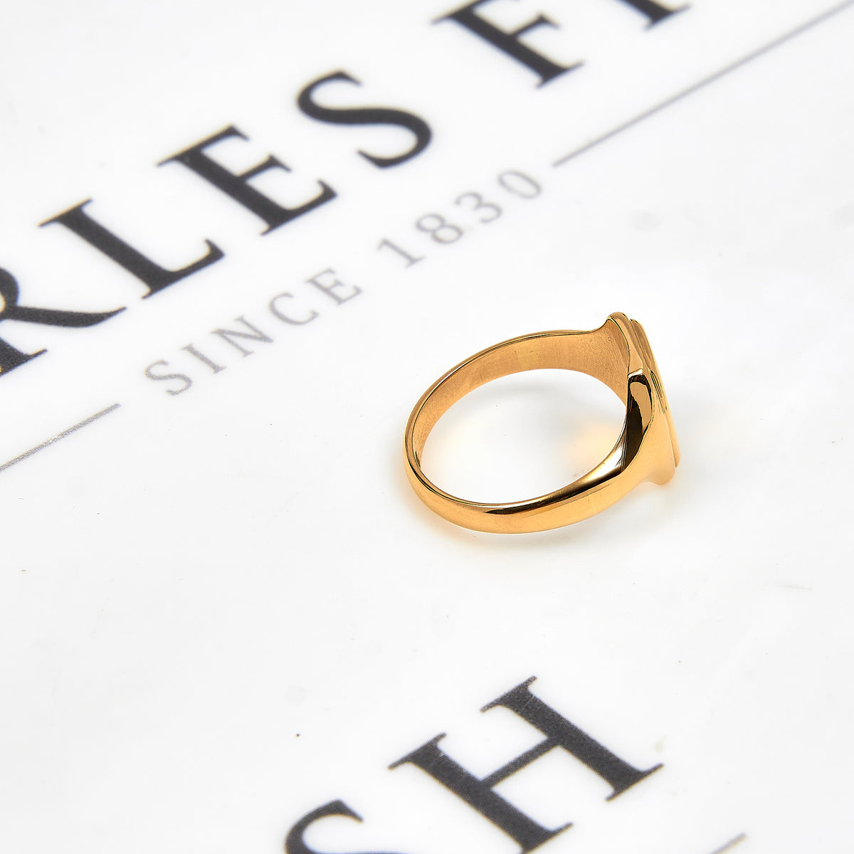 Pre-Owned 18ct Gold Signet Ring Chester Hallmark 1922