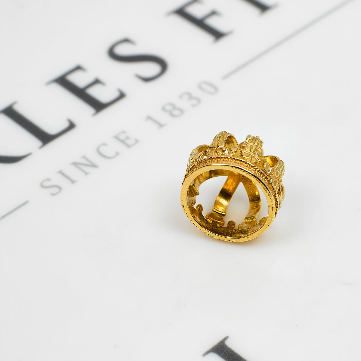Pre-Owned 9ct Gold Crown Charm