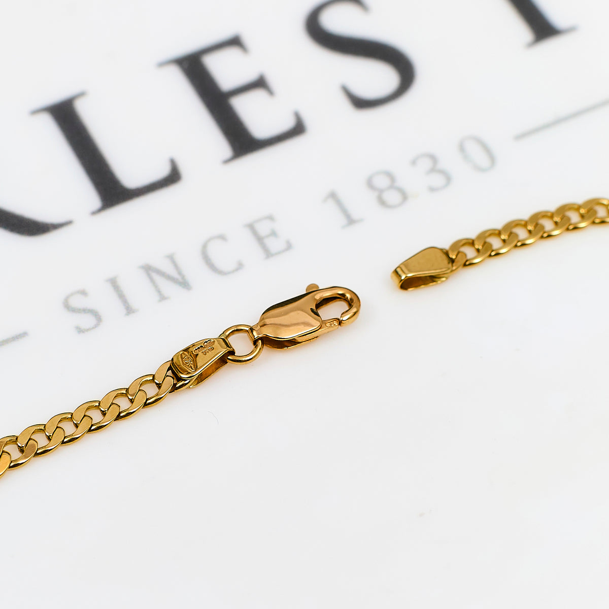 Pre-Owned 9ct Gold Curb Chain Bracelet 7.5 Inch