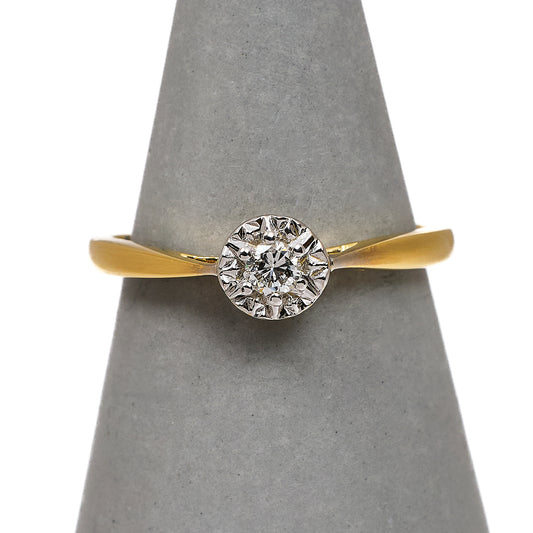 Pre-Owned 9ct Gold Diamond Ring Size Q