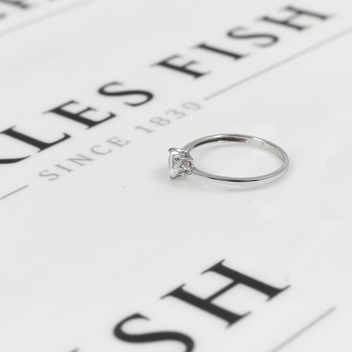 Pre-Owned 9ct White Gold Heart CZ Dress Ring Size O