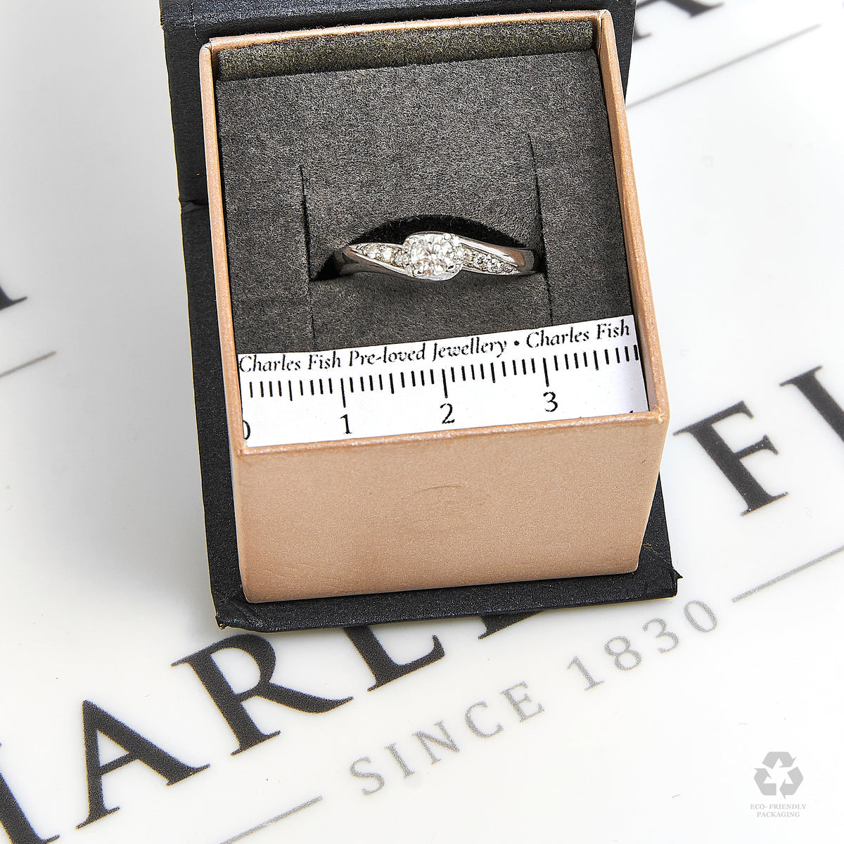 Pre-Owned 9ct White Gold Diamond Ring & Diamond Shoulders
