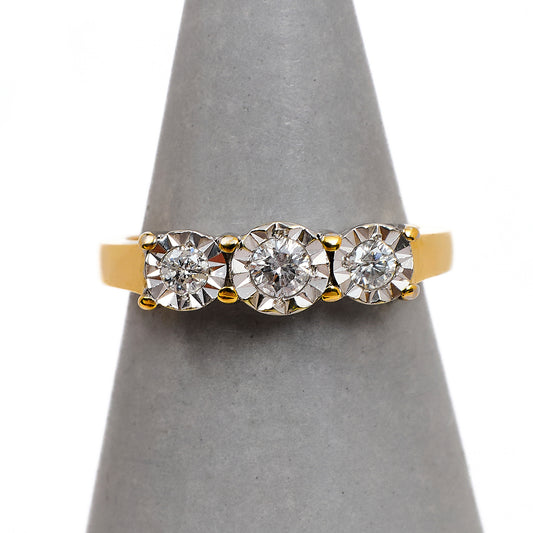 Pre-Owned 9ct Gold 3 Illusion Set Diamond Ring Size M