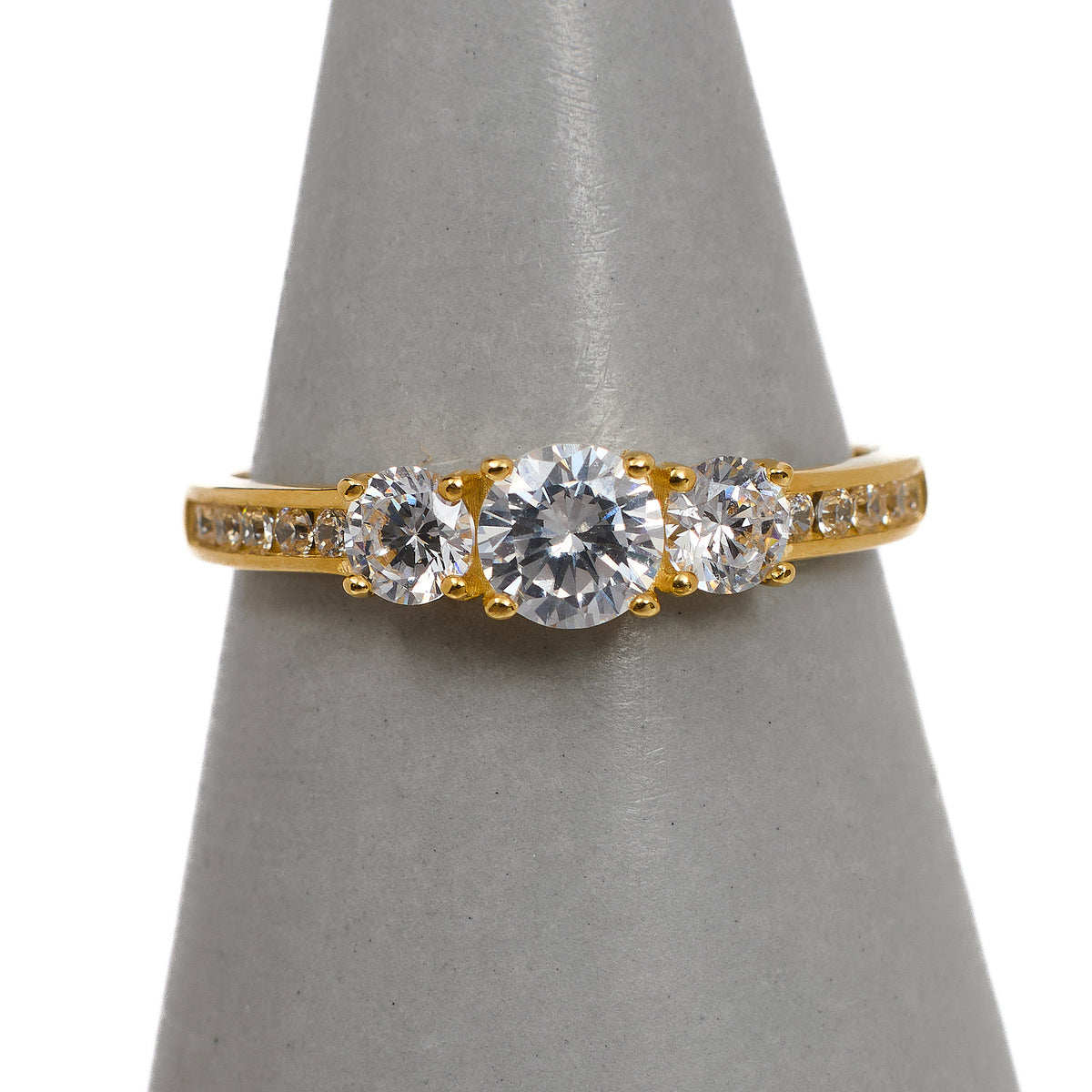 Pre-Owned 9ct Gold 3 CZ & CZ Sides Ring Size Q