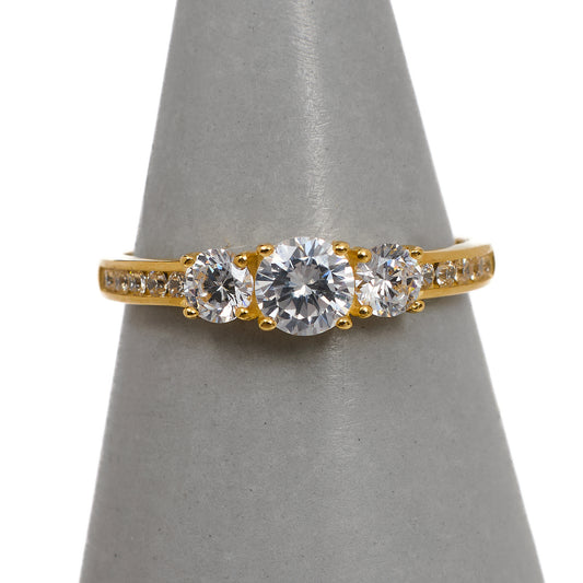 Pre-Owned 9ct Gold 3 CZ & CZ Sides Ring Size Q