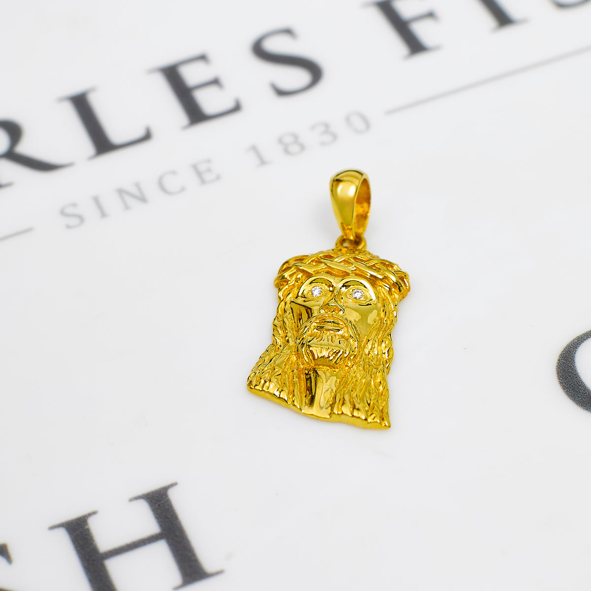 Pre-Owned 18ct Gold Jesus Head Pendant & Diamond Eyes