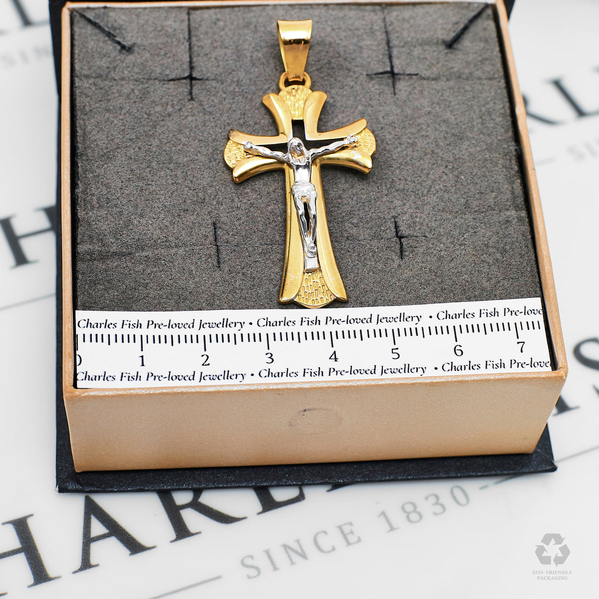 Pre-Owned 18ct Gold 2 Tone Crucifix Pendant