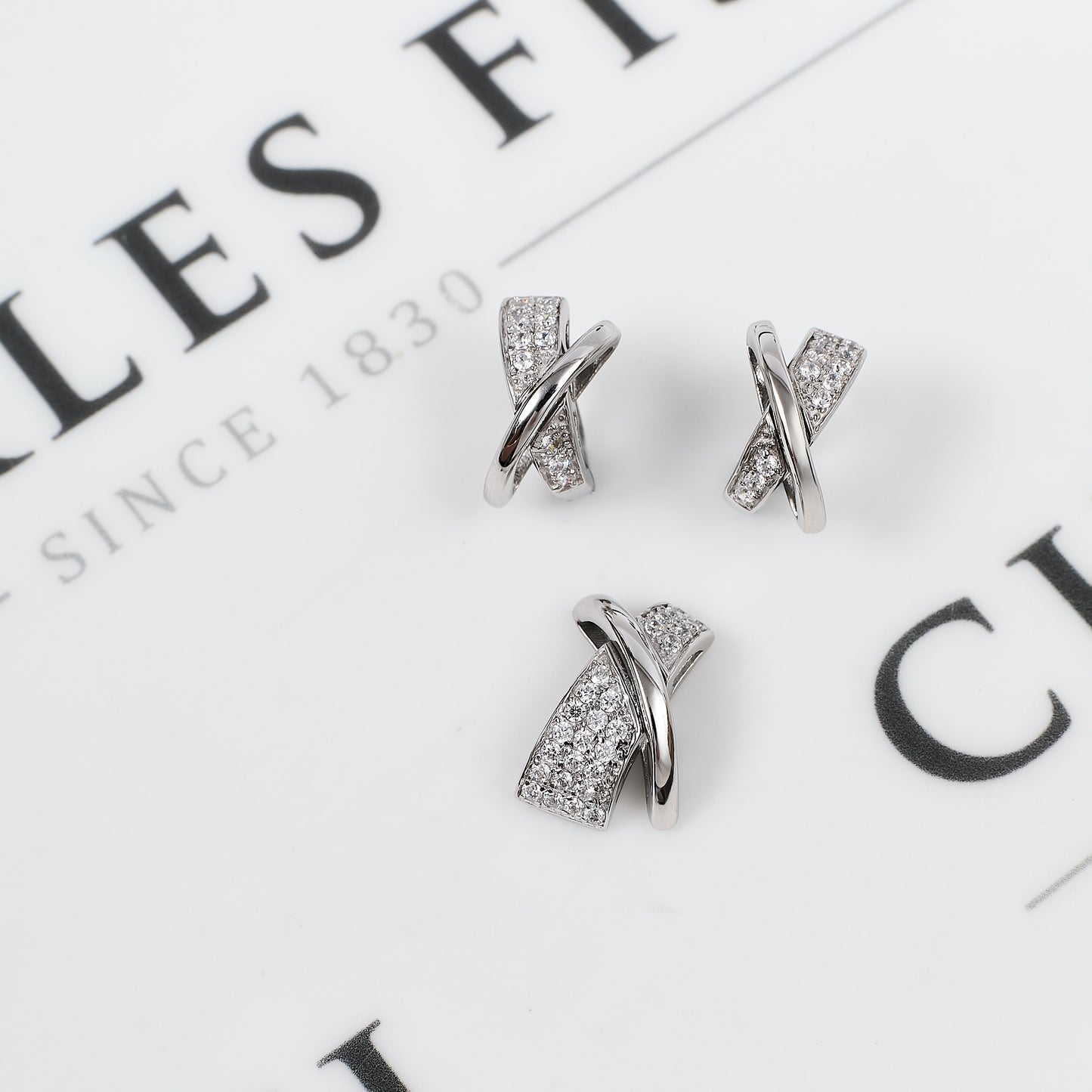 Pre-Owned 18ct White Gold CZ X Design Jewellery SET