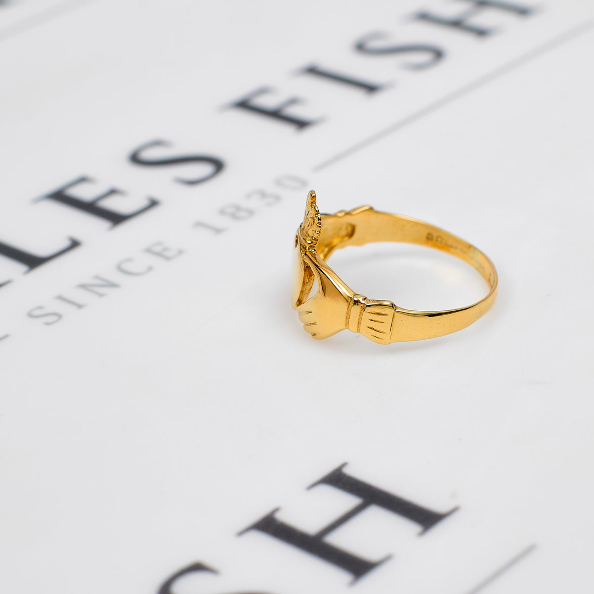 Pre-Owned 9ct Gold Claddagh Ring Size T.5
